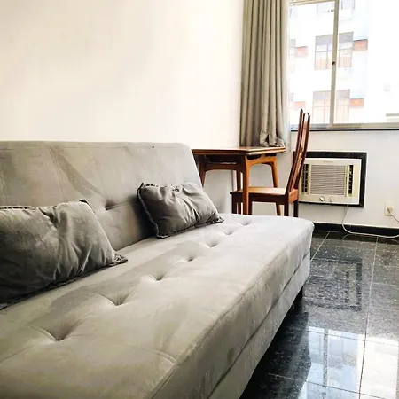Apartamento com Localização Perfeita em Copacabana-3